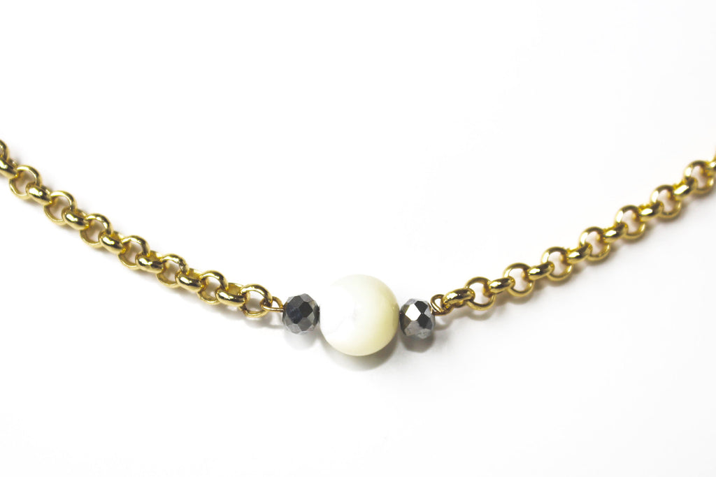 Sam Choker Necklace in Ivory Pearl
